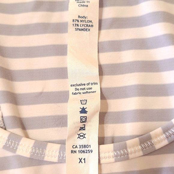 Lululemon yoga top, size 10 - Picture 3 of 3